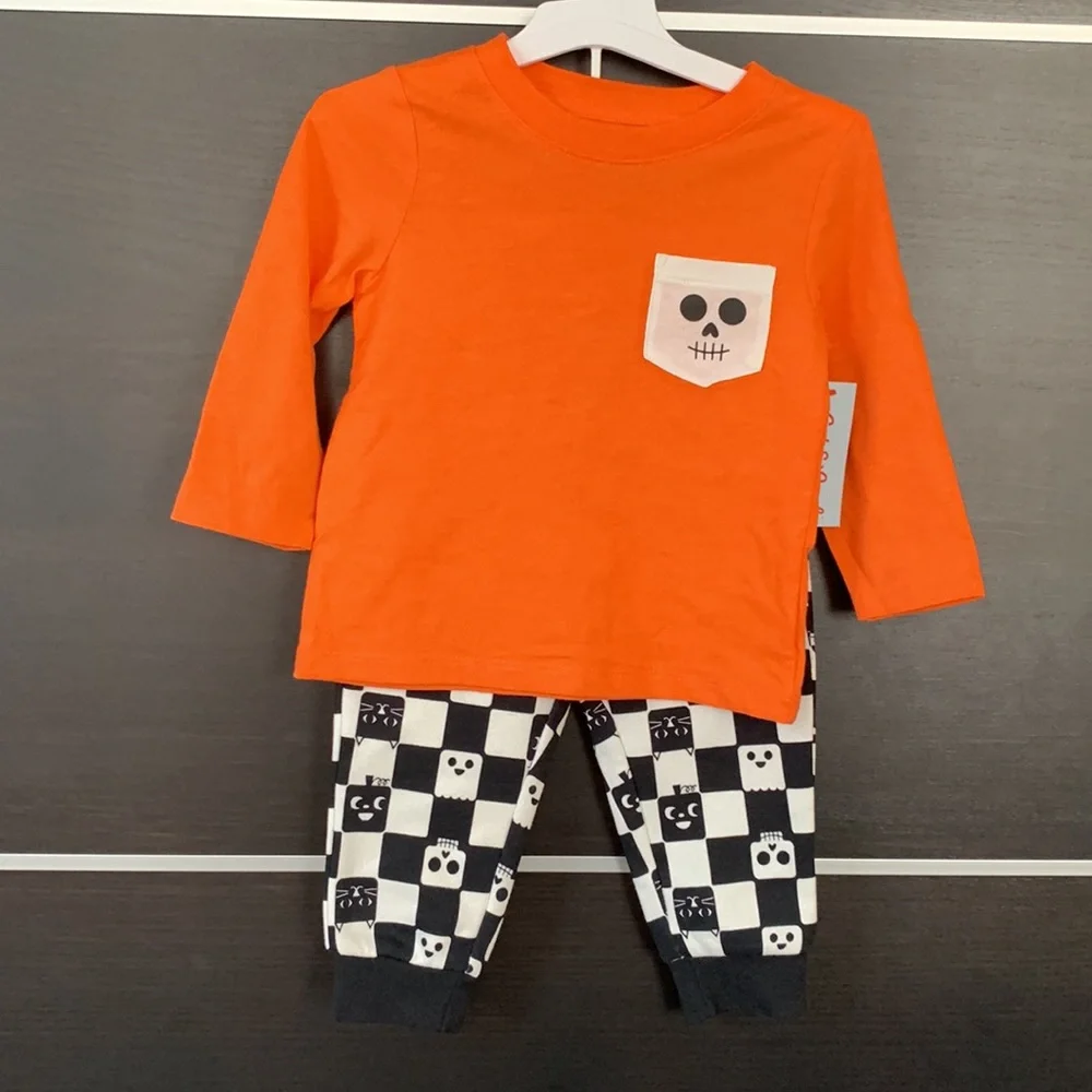 Cat & Jack Boys Halloween Long Sleeve T-Shirt & Fleece Jogger Pants